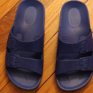 Freedom Moses Navy Slides